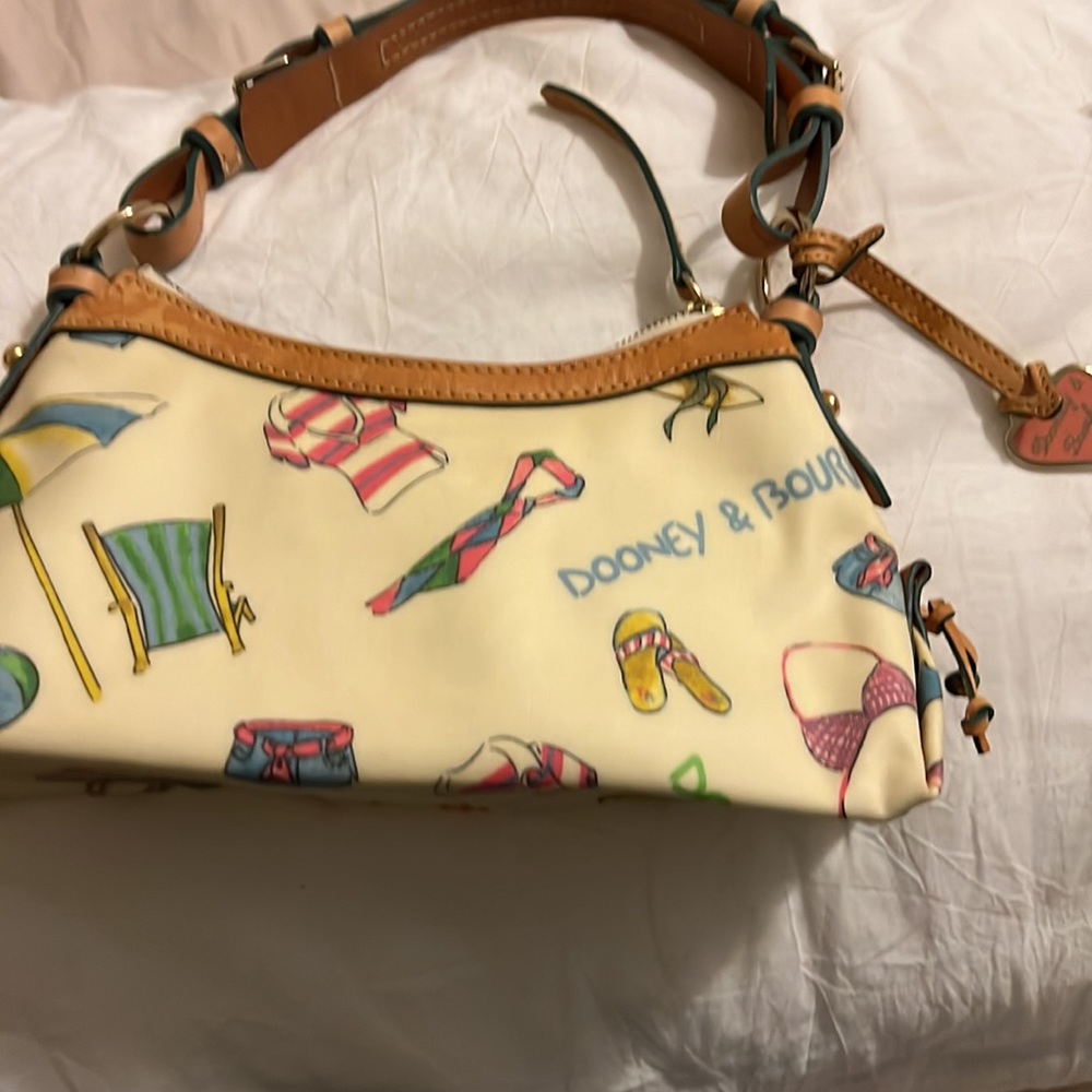 dooney & bourke - Picture 2 of 2
